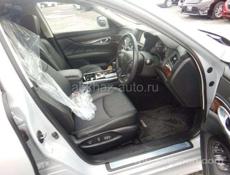 Nissan fuga