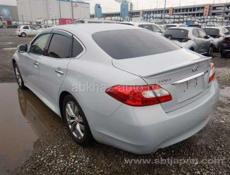 Nissan fuga