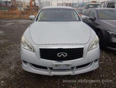 Nissan fuga