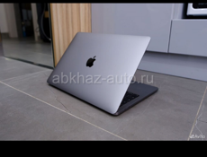 Продаю MacBook 13 PRO 8/256