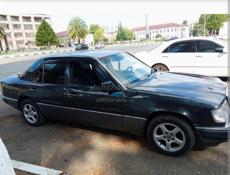 Mercedes-Benz 124