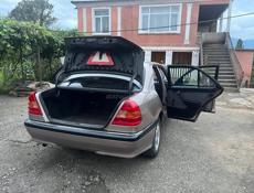 Mercedes-Benz C-Класс