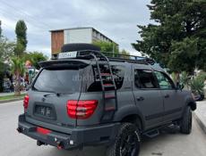 Toyota Sequoia