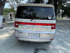 Mitsubishi Diamante