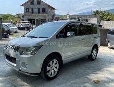 Mitsubishi Diamante