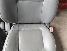 Передние сиденья от Hyundai Santa Fe