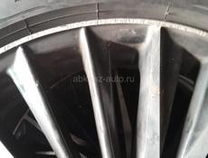 Продаются шины 245/40 R19 обращаться по указанному номеру 