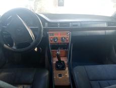 Mercedes-Benz 124