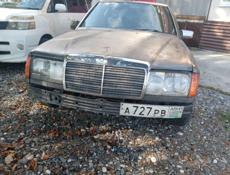 Mercedes-Benz 124
