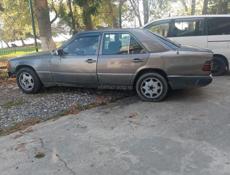 Mercedes-Benz 124