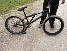 Продаю Bmx  надо менять подшибники 