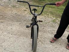 Продаю Bmx  надо менять подшибники 