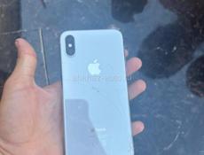 Продаю айфон 10 