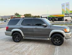 Toyota Sequoia