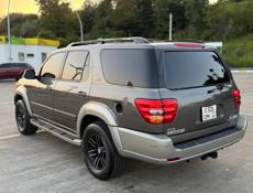 Toyota Sequoia