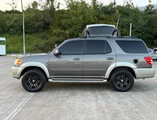 Toyota Sequoia