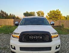 Toyota Sequoia