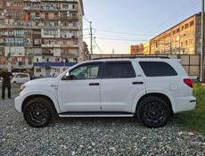 Toyota Sequoia