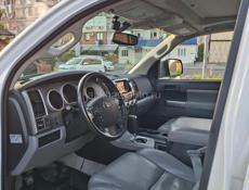Toyota Sequoia