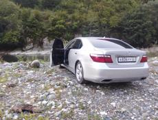 Lexus LS