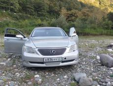 Lexus LS