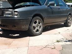 Audi 80