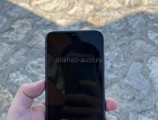 Продаю 11 айфон 