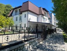 Гостиница в Гагре, 680 м²