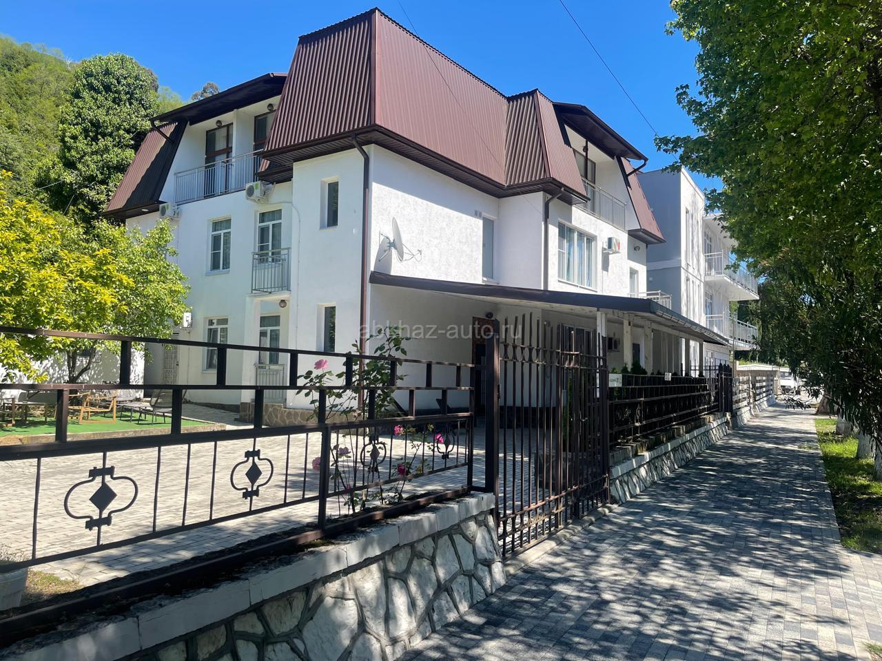 Гостиница в Гагре, 680 м²
