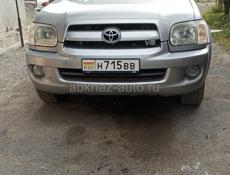 Toyota Sequoia