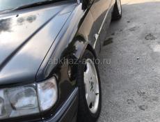 Mercedes-Benz 124