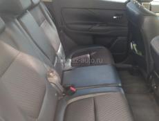 Mitsubishi Outlander XL