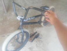 Продаю велик Bmx надо менять подшибники 