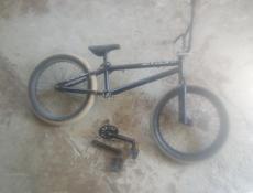 Продаю велик Bmx надо менять подшибники 