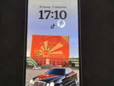 Продам Айфон 12 в идеальном состоянии без коцок не поломан как новый с коробкой не вскрывался все оригинальное Фейс айди работает трутон тоже есть память 128 гигобайт работает идеально 