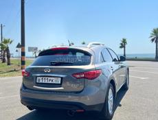 Infiniti FX