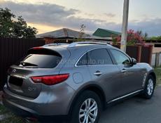 Infiniti FX