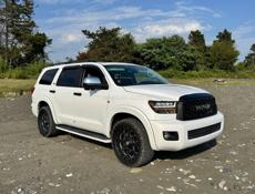 Toyota Sequoia