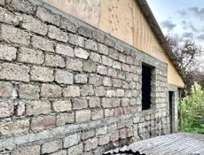 ОДНОЭТАЖНЫЙ ДОМ + ПРИСТРОЕННАЯ СТУДИЯ  ПО УЛ. ЭШЕРСКАЯ