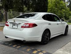Nissan fuga