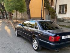 Audi 100