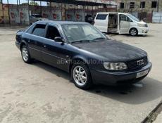 Audi 100