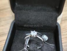 Кольцо белое золото