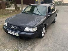 Audi 100