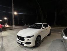 Maserati 222