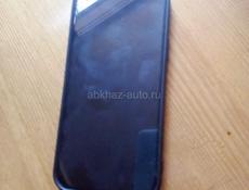 Срочно продам айфон 12. Батарейка100%. Купила месяц назад защитное стекло имеется. Телефон новый. 