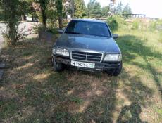Mercedes-Benz 190