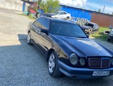 Mercedes-Benz 200-Series