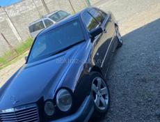 Mercedes-Benz 200-Series
