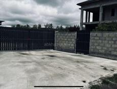 Новый дом в 4 этажа с садом. Срочная продажа!